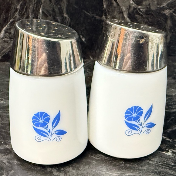 Other - DISPENSERS INC. Salt & Pepper Shakers